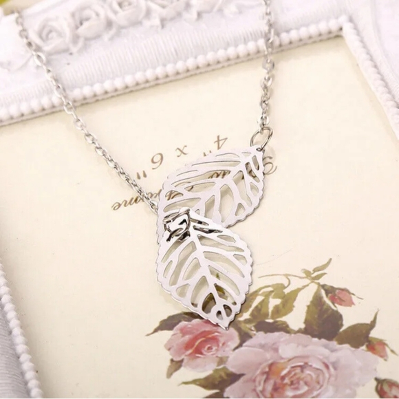 Gold Lasercut Lariate Leaf Choker Necklace Floral Plant Leafs Alloy Necklaces - Picture 11 of 16